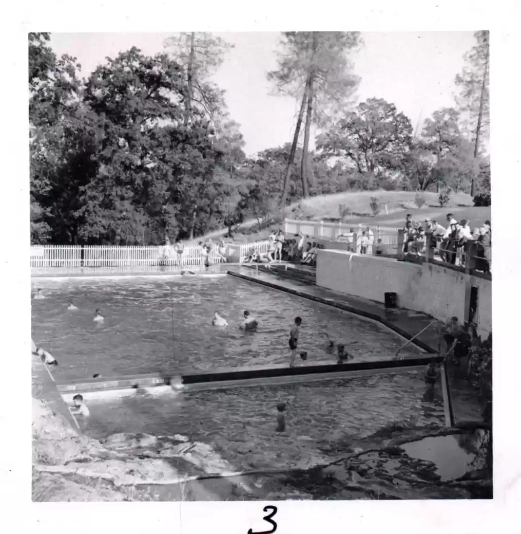 Swimming Pool Sunday Oct. 5th 1952 (3)